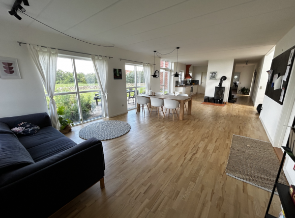 Om Ungehuset Fjordglimt